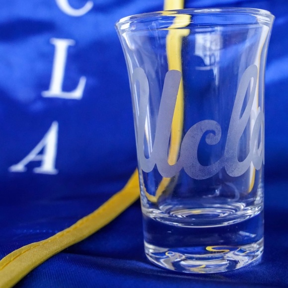 UCLA clear shot glass - Picture 1 of 1
